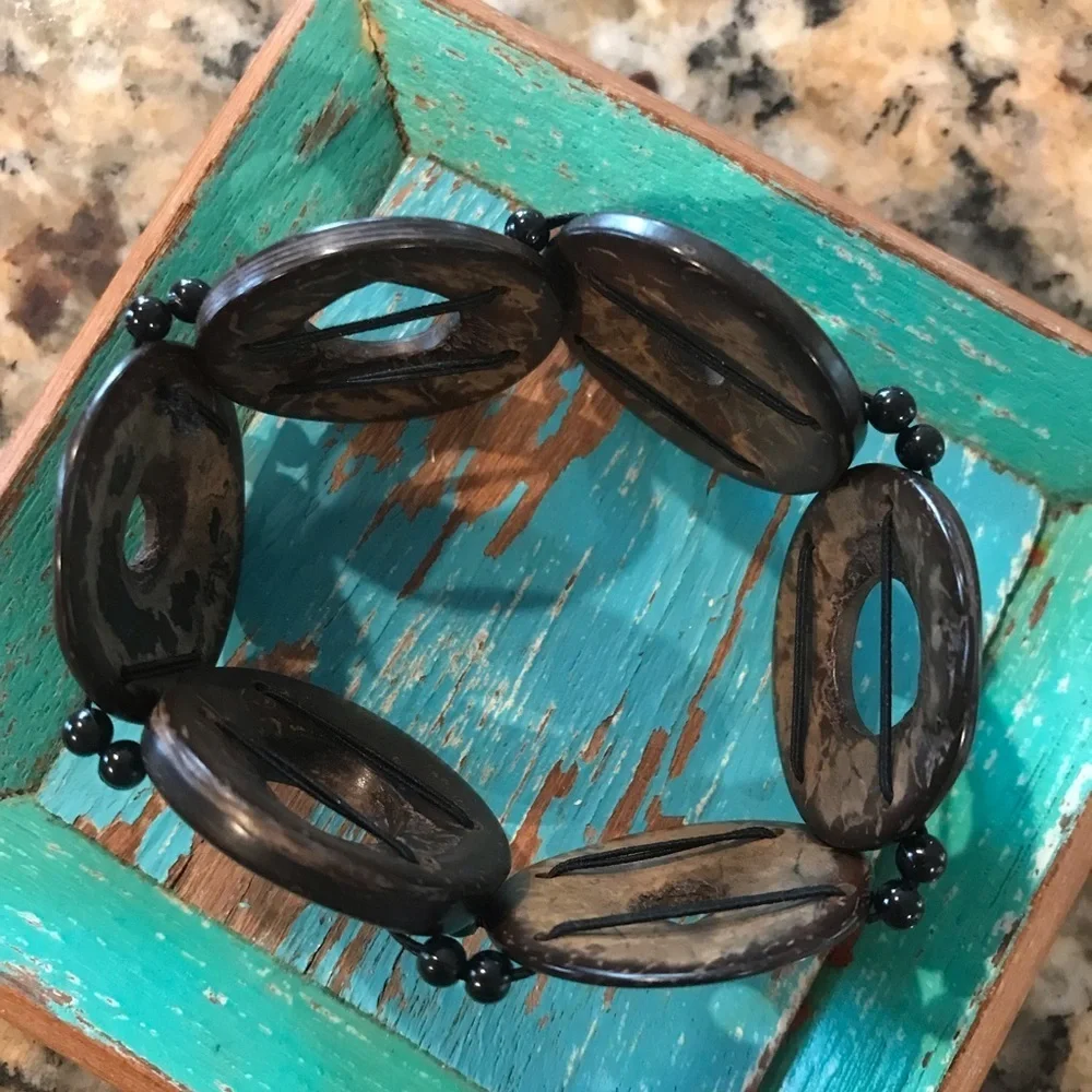 ▪️VINTAGE Handmade Wooden Bracelet